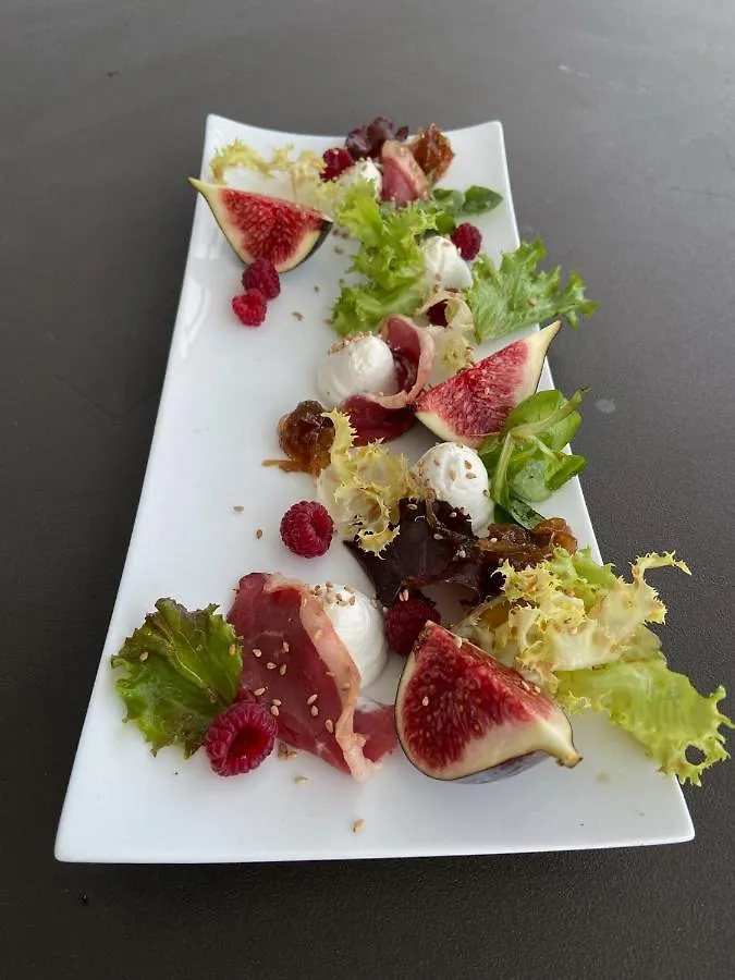 Mealsaveurs & Spa La Buisse 0*,  France